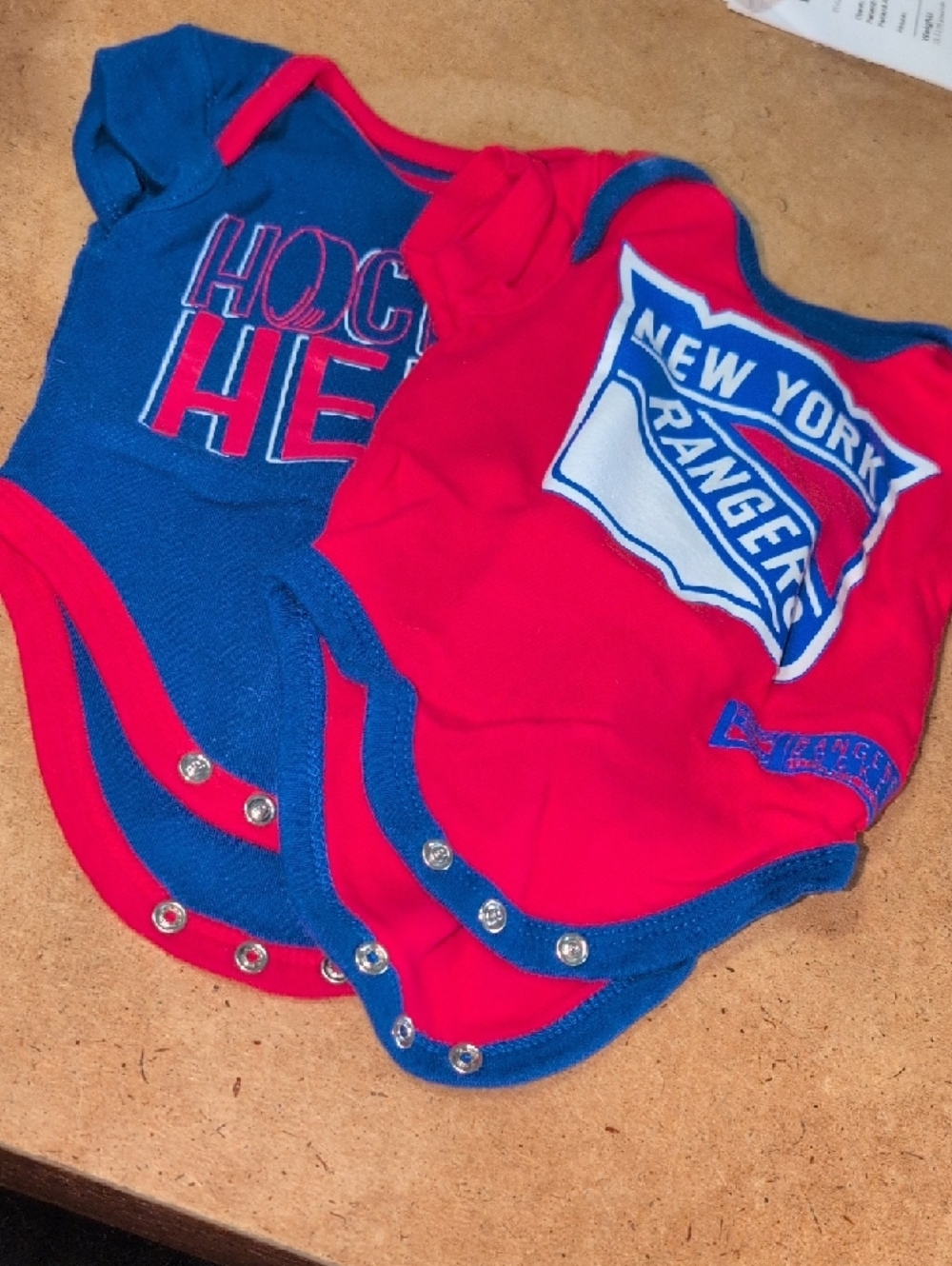 ❤️‍🔥10/$10❤️‍🔥 Set Of 2 Baby NHL New York Rangers Onesies Size 0-3M